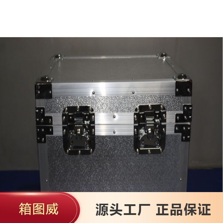 万向脚轮铝合金箱 品质一级 精密产品 造型美观 不易磨损
