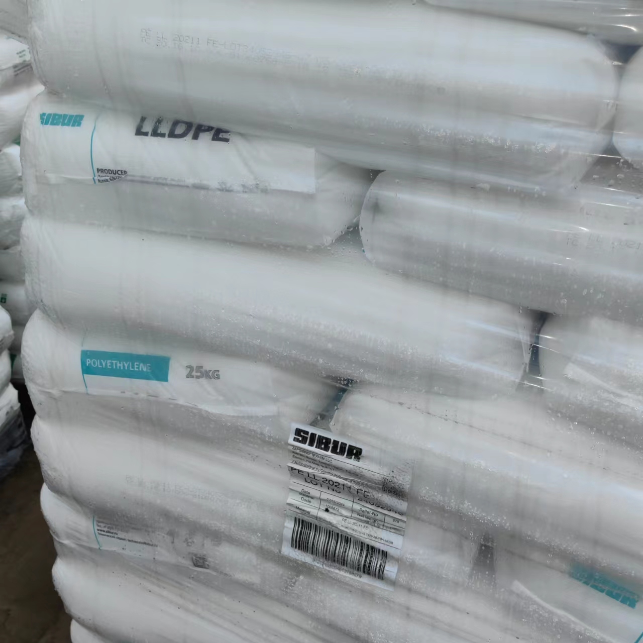 LLDPE 西布尔 LL20211 透明级 2个融脂 吹膜级 开口