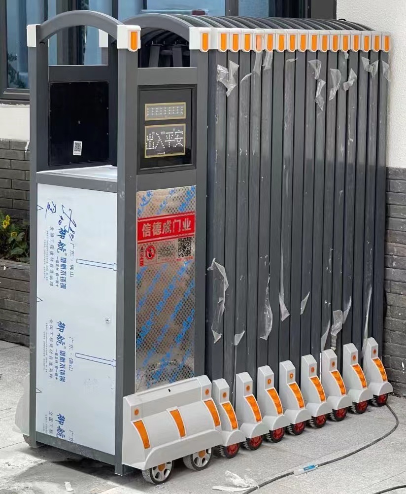 信德成小区学校远程遥控车牌识别电动门铝合金伸缩门厂家