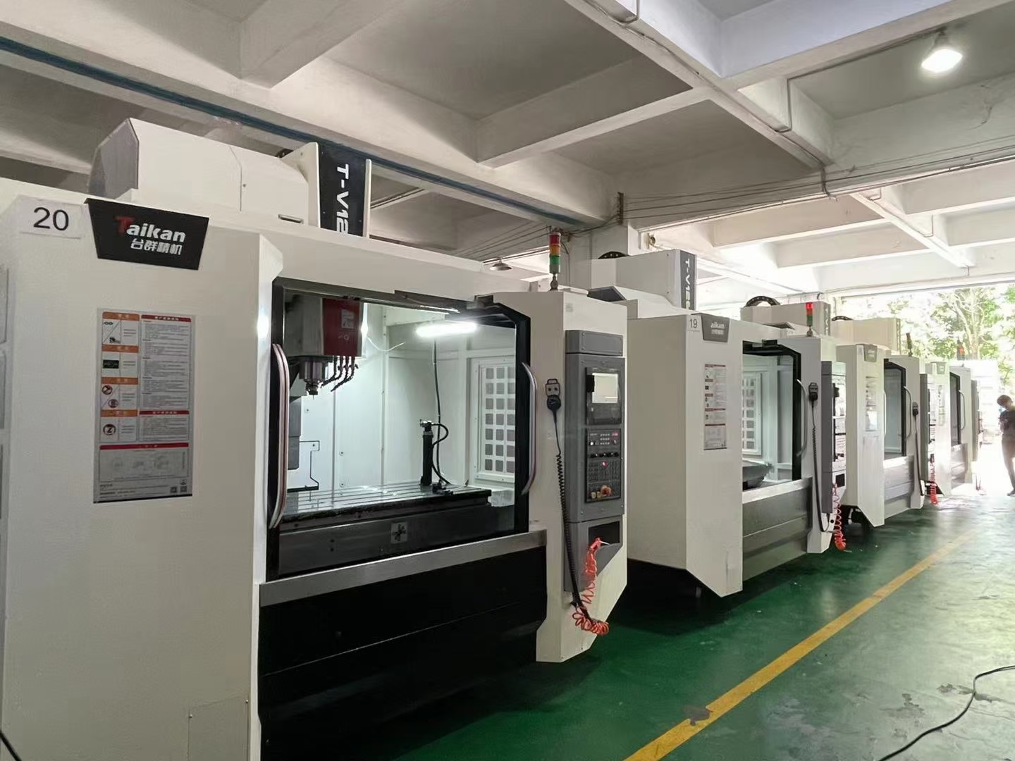 台群1265S加工中心发那科MF系统带双螺杆排宵机 进口雷尼绍对刀仪