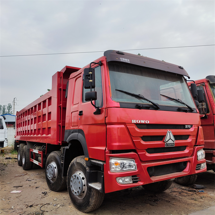 二手豪沃自卸车出口 工程车6*4翻斗车 371马力后八轮后翻卡车渣土车