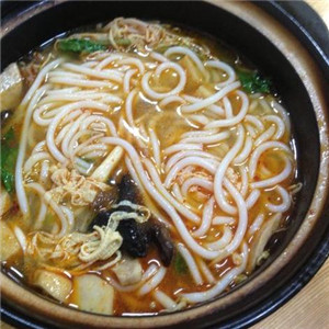 品香鸭血粉丝