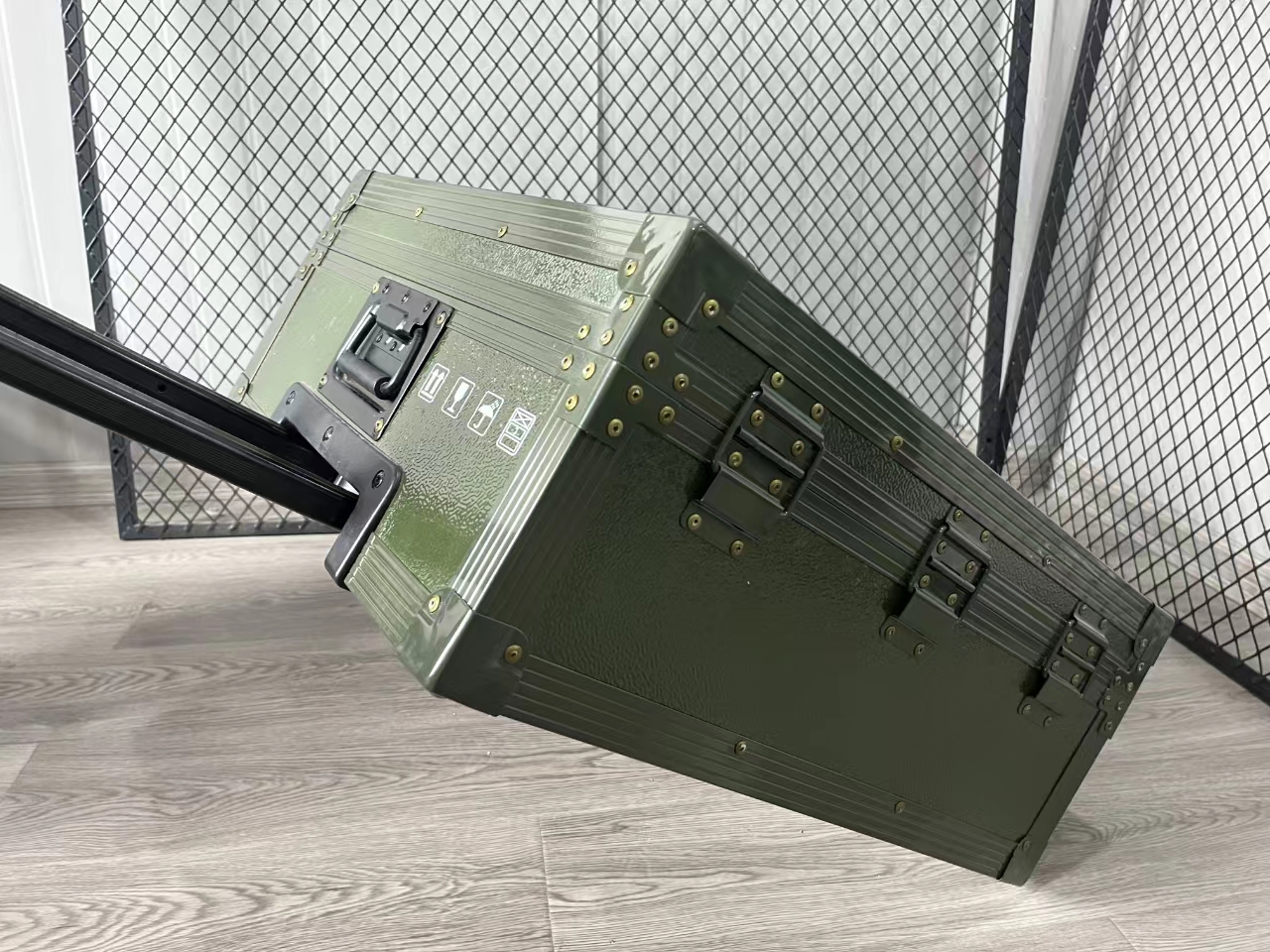 银色把手铝合金工具箱 蓉鑫通厂家批量发货铝制医药渔具箱子