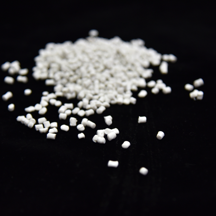 乾华塑胶 供应清理机器用白色PVC电缆料 清机料 塑料颗粒