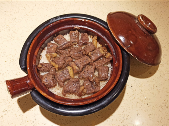 金钩煲仔饭