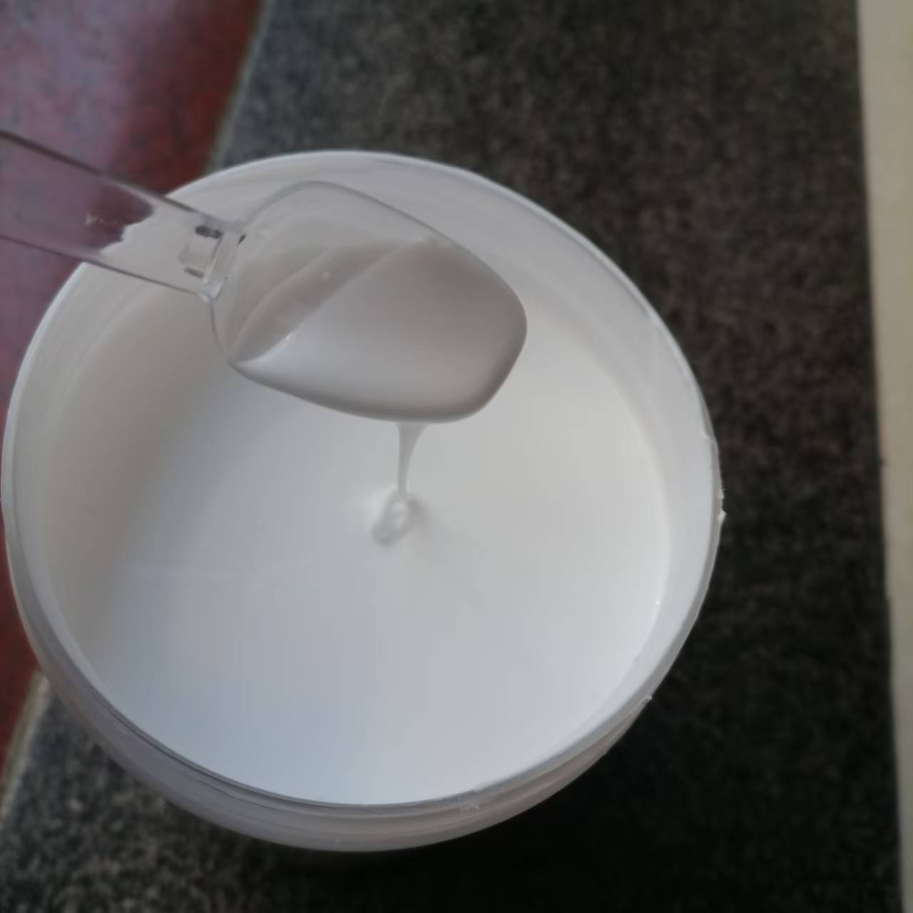 一公斤起定乳白色水性EMA乳胶 液体粘合剂 含固55 透明成膜快 涂层