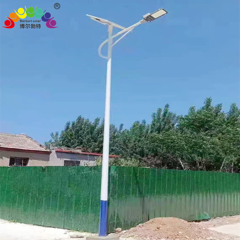 博尔勃特热镀锌LED路灯道路照明风光互补太阳能路灯杆厂家批发