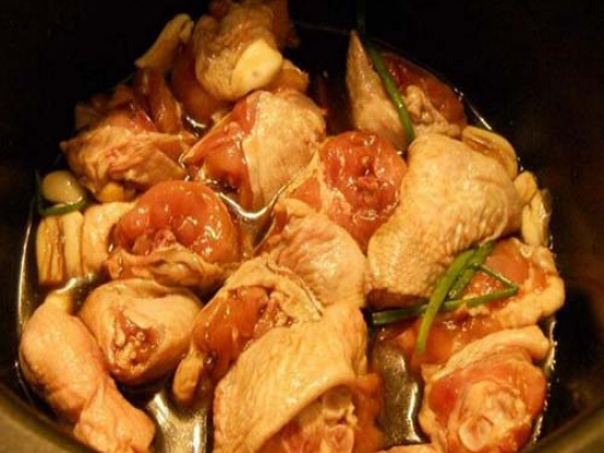 鲁记黄焖鸡米饭
