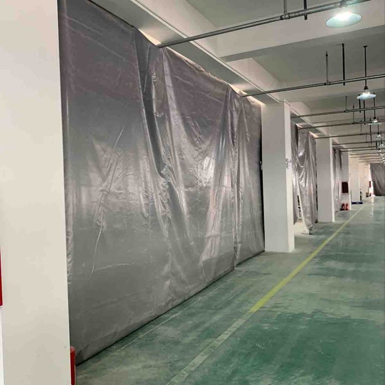 专门定做各种防火门帘，防火门帘子找绿洲篷布