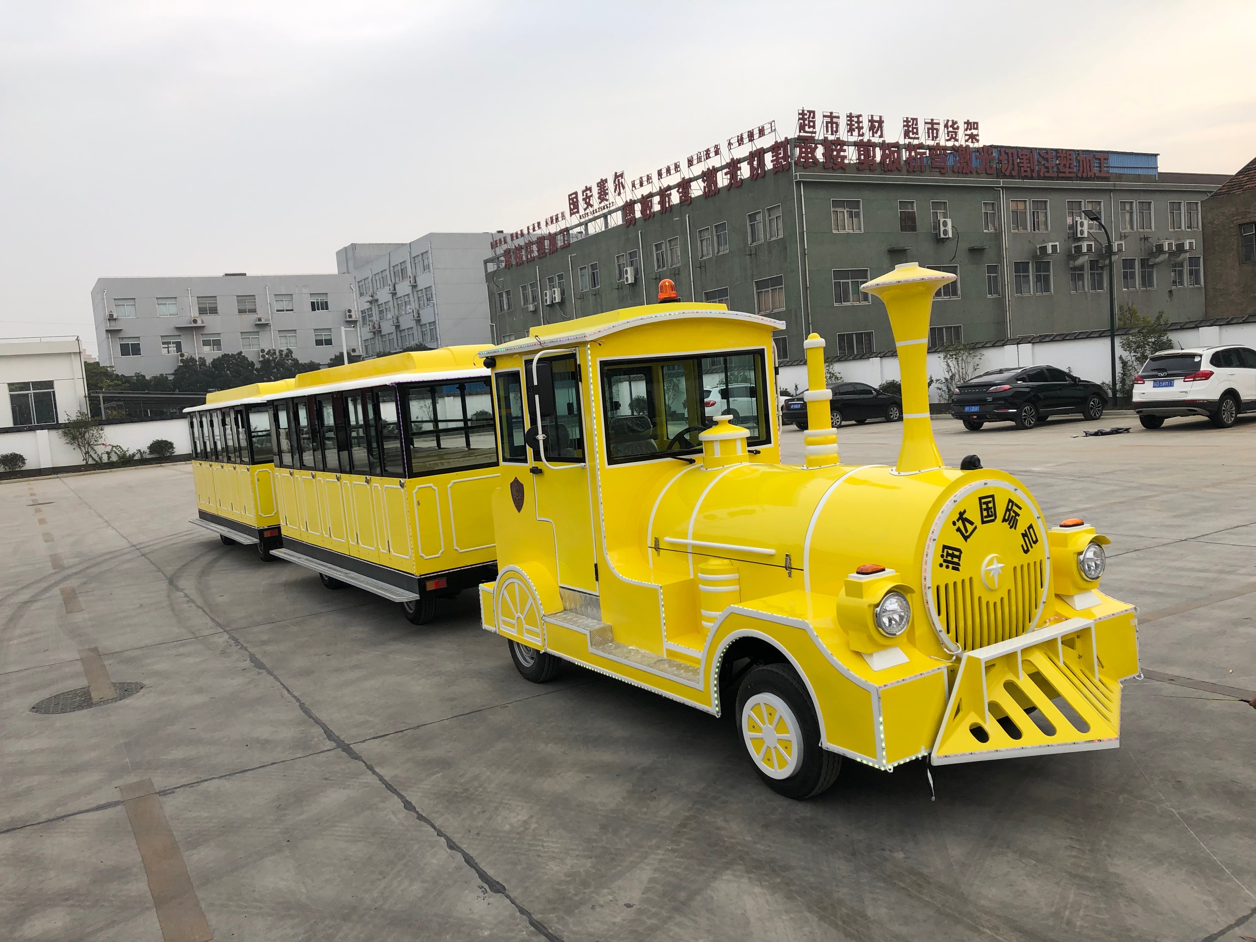 景区燃油观光小火车 绿色环保减排 规格齐全可支持定做