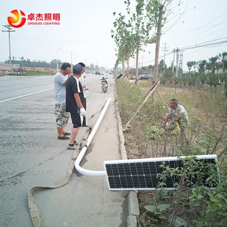 光能路灯景观灯一体化路灯工程安装厂家就找卓杰照明
