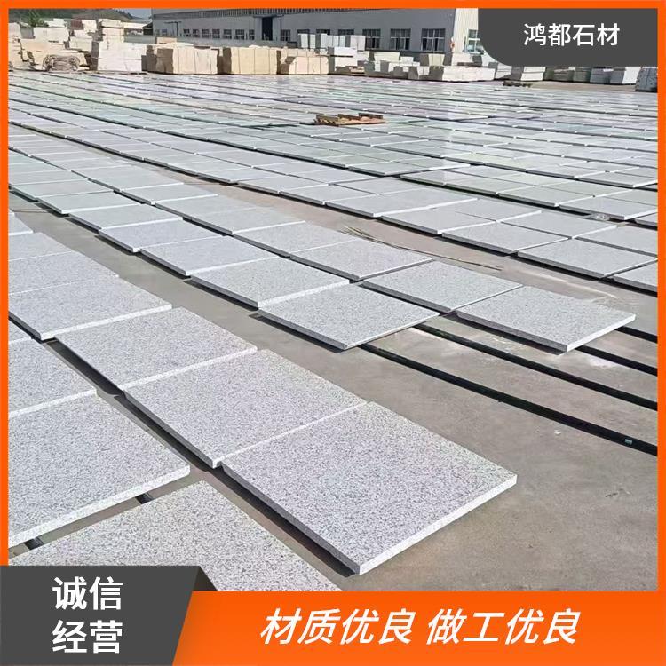 鸿都石材 白锈石荔枝面 色泽温暖 精致工艺呈现