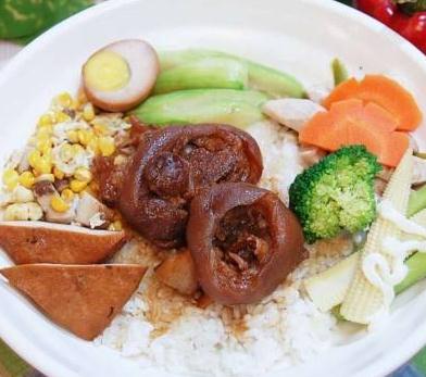 原味汤粉王隆江猪脚饭
