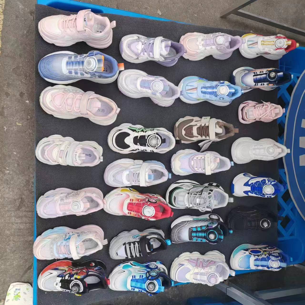 厂家现货圆头平跟通用四季通用舒适鞋春夏秋冬季男女款纯色休闲鞋