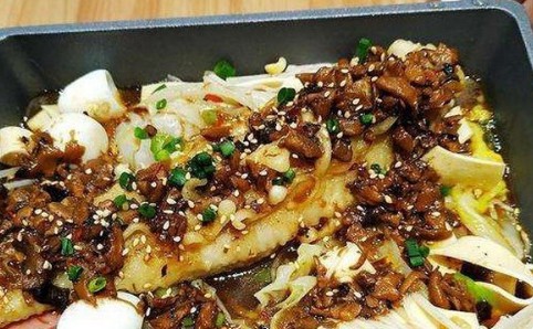泰烧烤鱼拌饭