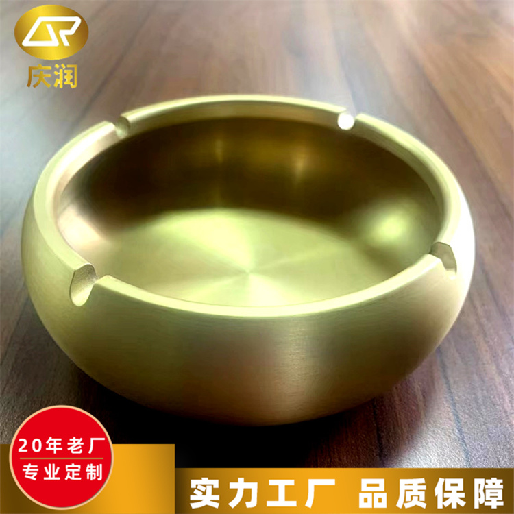 烟灰缸 大口径烟槽设计 防风不跑灰 不易腐蚀 安全阻燃