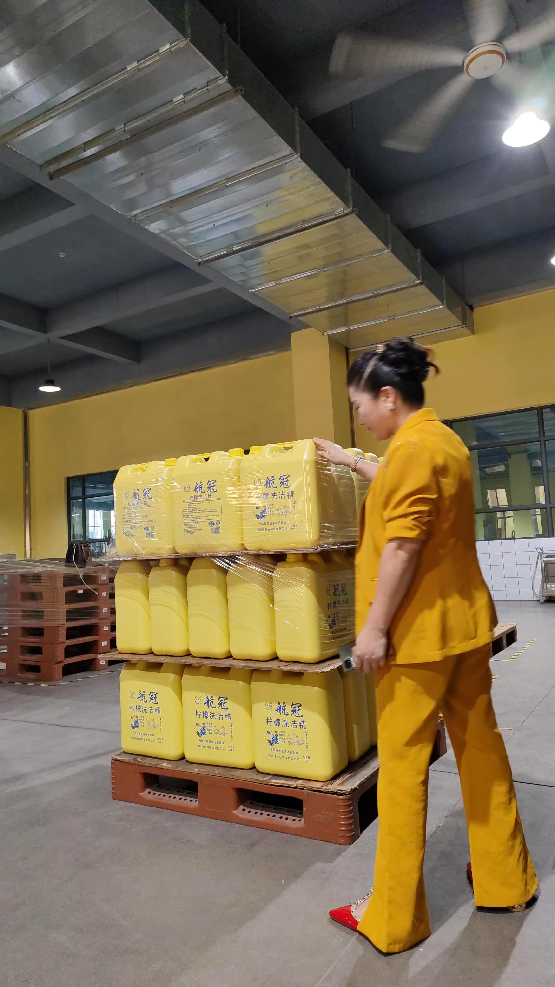 企业饭堂工厂食堂餐厅清洁用品大桶散装洗洁精消毒水供应