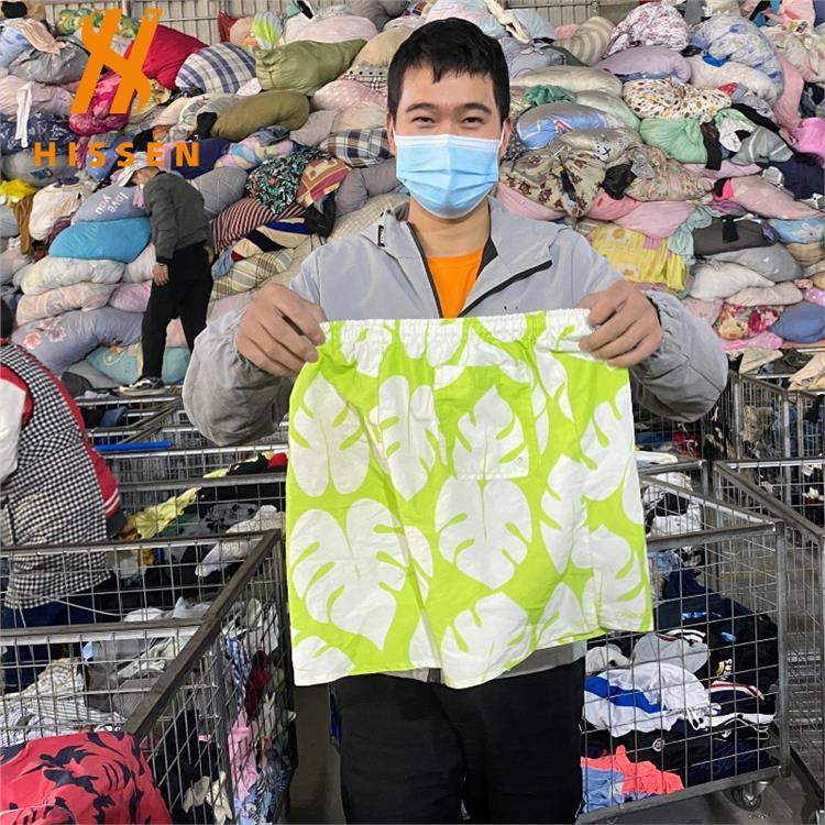 used mens&ladies clothes旧衣服二手男士沙滩裤薄款透气五分裤