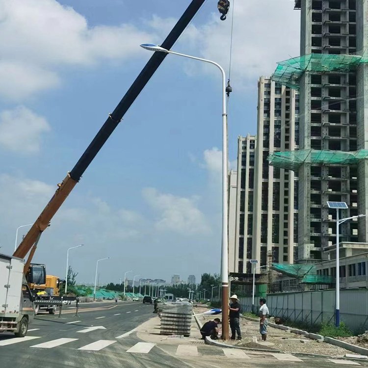 专业维修太阳能路灯、升级改造、运营 富杰制造厂家