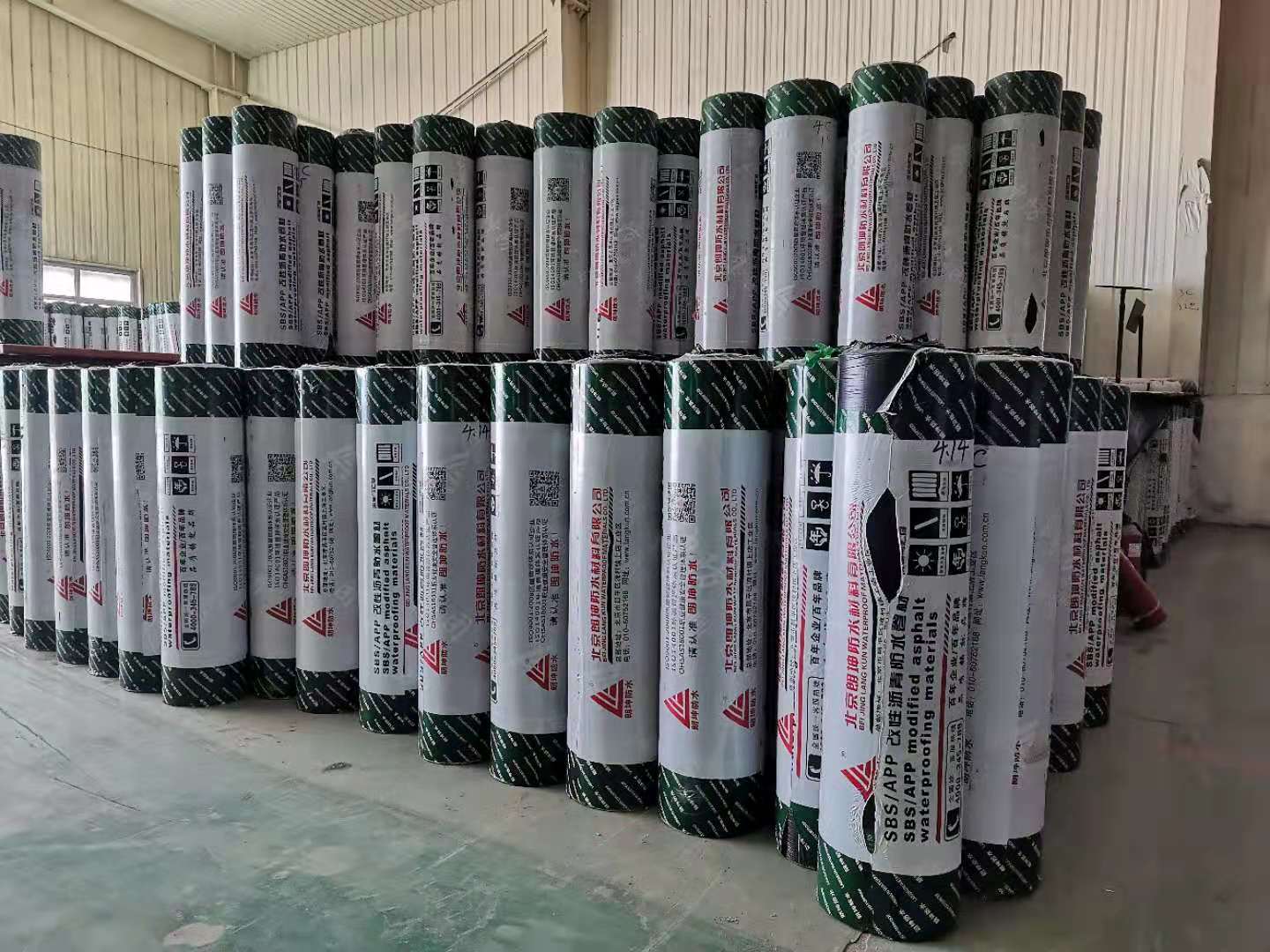 1.5mm 渗透反应粘强力交叉膜湿铺防水卷材 单面粘Ⅰ型 -20℃