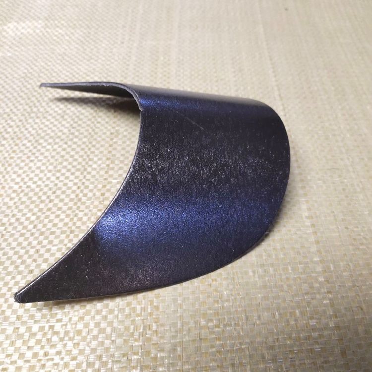 供应 PE帽舌 格纹PVC帽檐 帽沿塑料片 白色帽沿 太阳帽舌芯