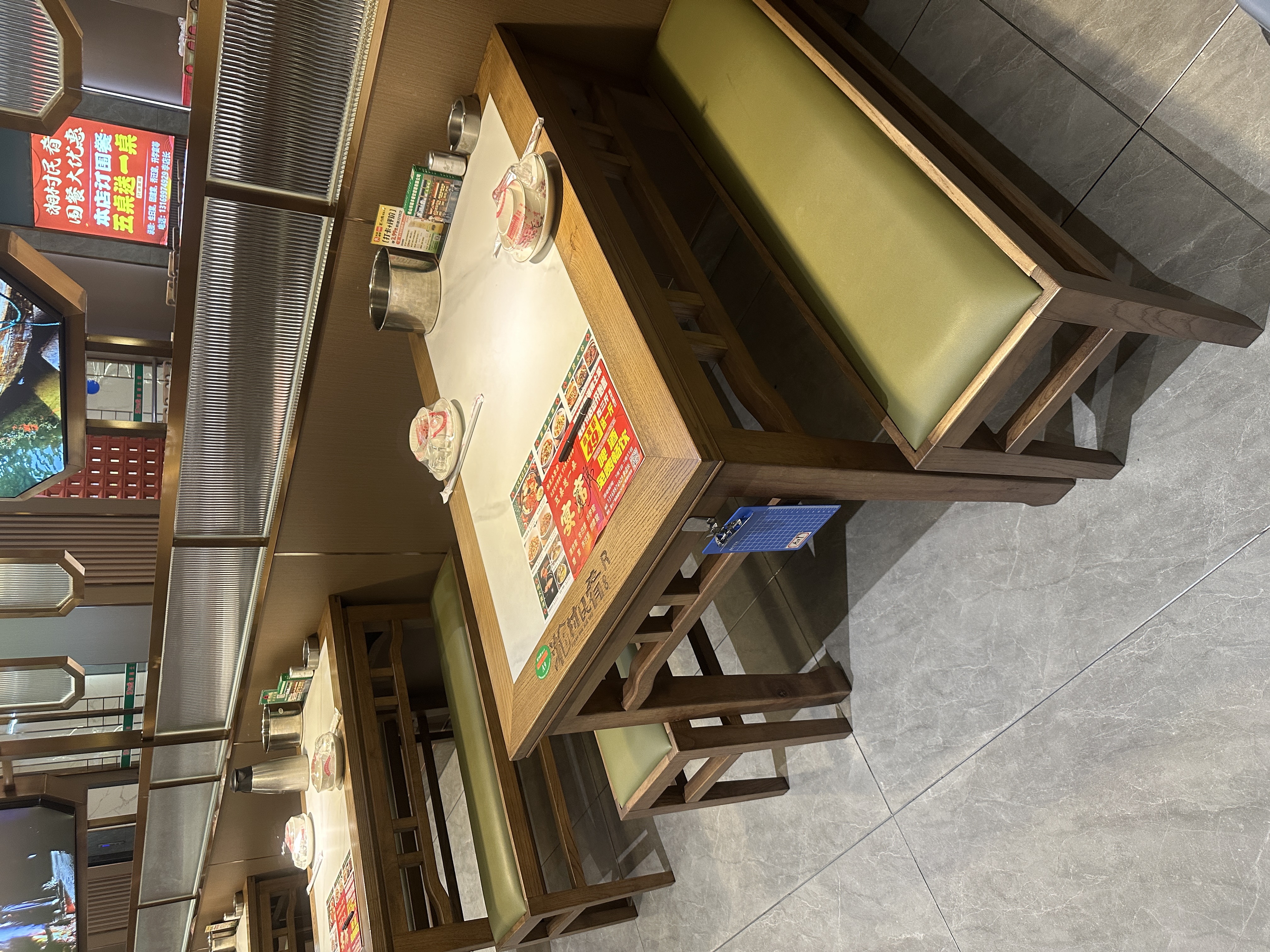 佛佑运达莱家具实业-新中式实木餐桌餐椅湘菜馆卡座沙发源头厂家