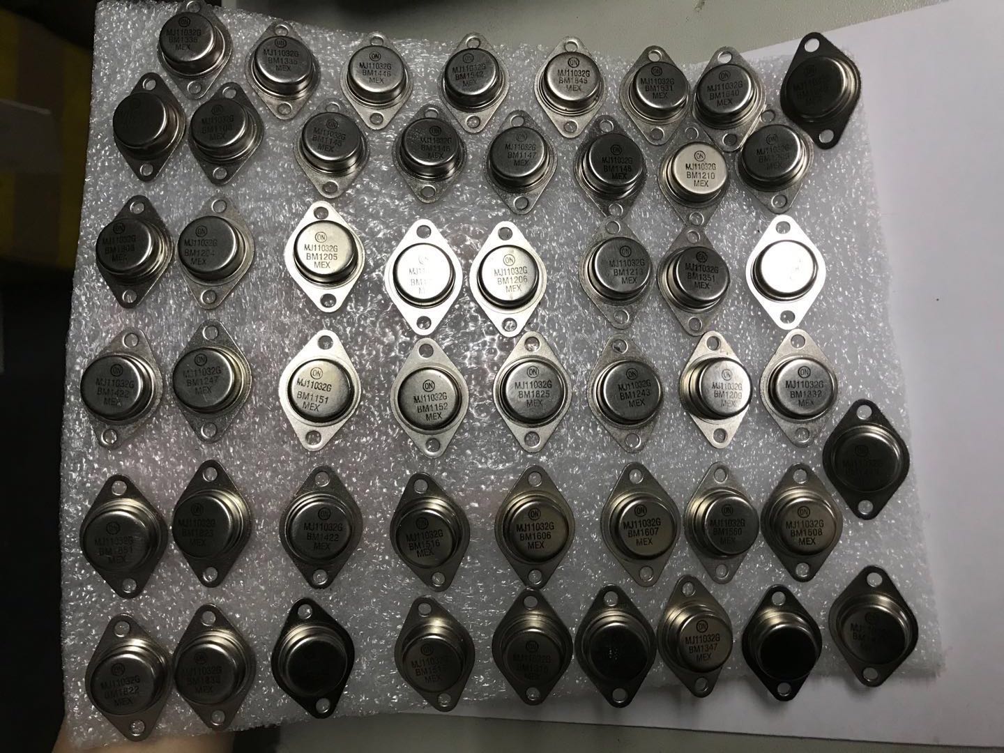 MJ11032G 粗脚对管 达林顿晶体管 金封三级管进口原装现货