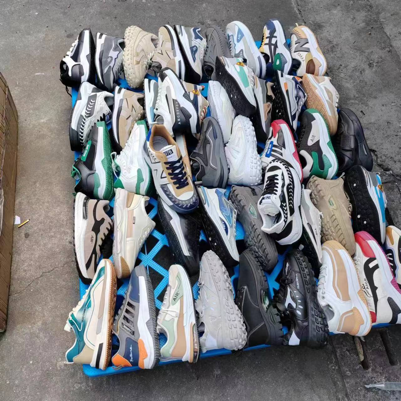 贸地摊鞋批发处理杂款男女鞋断码品牌运动鞋库存鞋厂家批发内销外