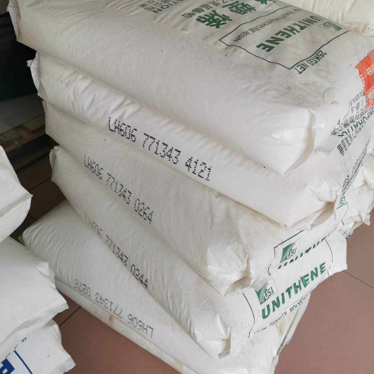 HDPE 台聚合 LH606 6个融脂 高光泽 耐冲击 高刚性