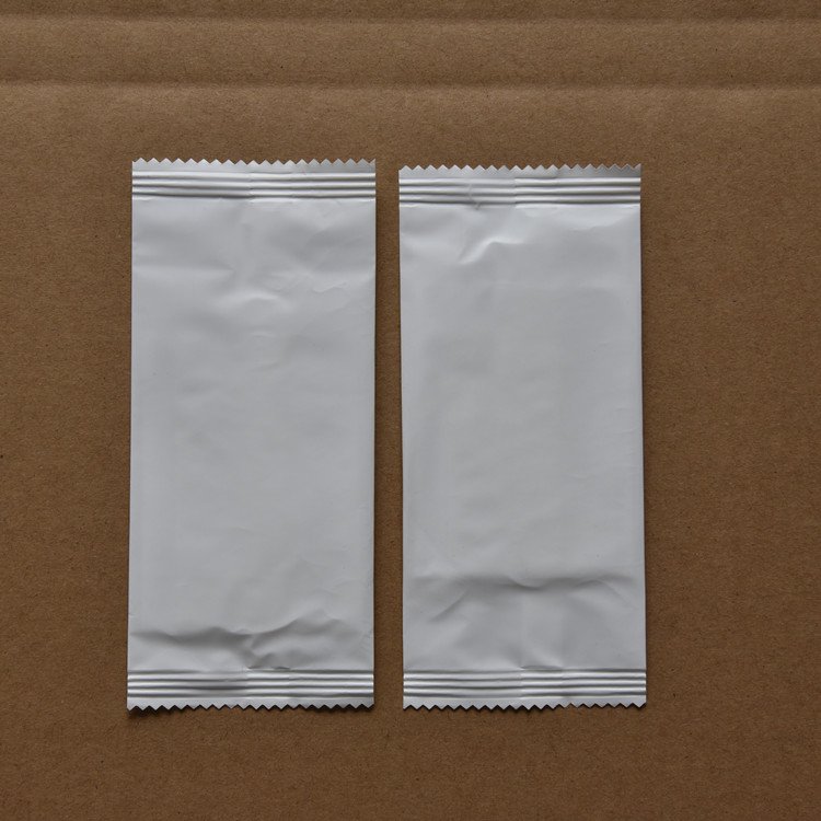便携装湿巾 卫生湿巾独立包一片一装 可定制 怡美乐