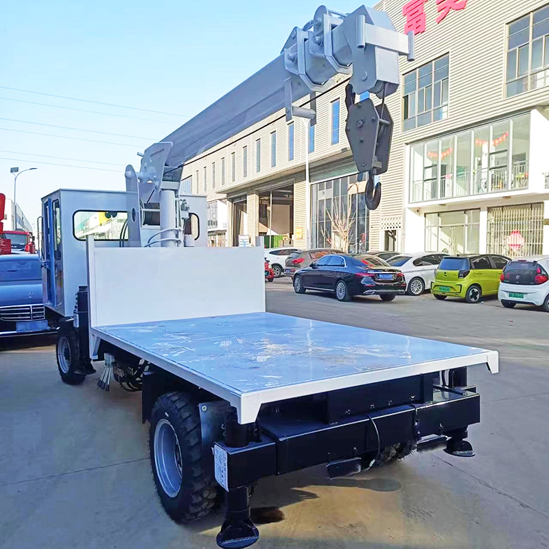 工厂提供5吨8吨四轮自备吊车 四不像随车吊 建筑绿化吊运两用吊机
