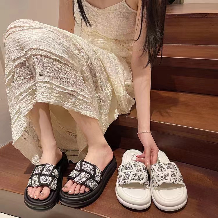 2024年新款夏季一字拖女拖鞋情侣拖摆地摊鞋库存杂款鞋尾货断码鞋