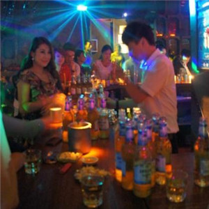 根据地酒吧