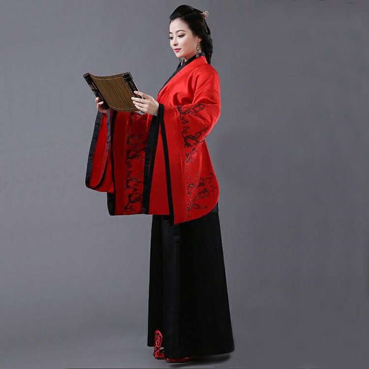北 京汉服租赁 秦汉明清古装租 赁 交叉领 广袖襦裙中国风演出服