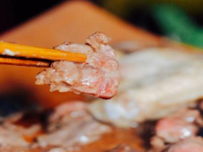 瓦片烤肉