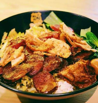 哼哼先生猪肘饭