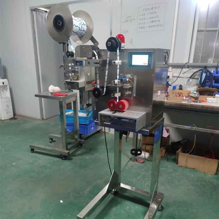 华位厂家供应全自动投包机应用于酱包调料包干燥剂脱氧剂投料塞入