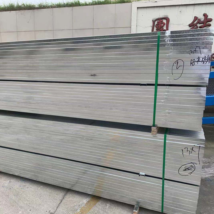 38主骨50付骨75竖向龙骨 吊顶隔墙镀锌附墙卡式轻钢龙骨