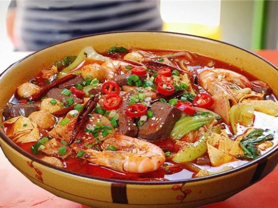 鲁更叶麻辣烫