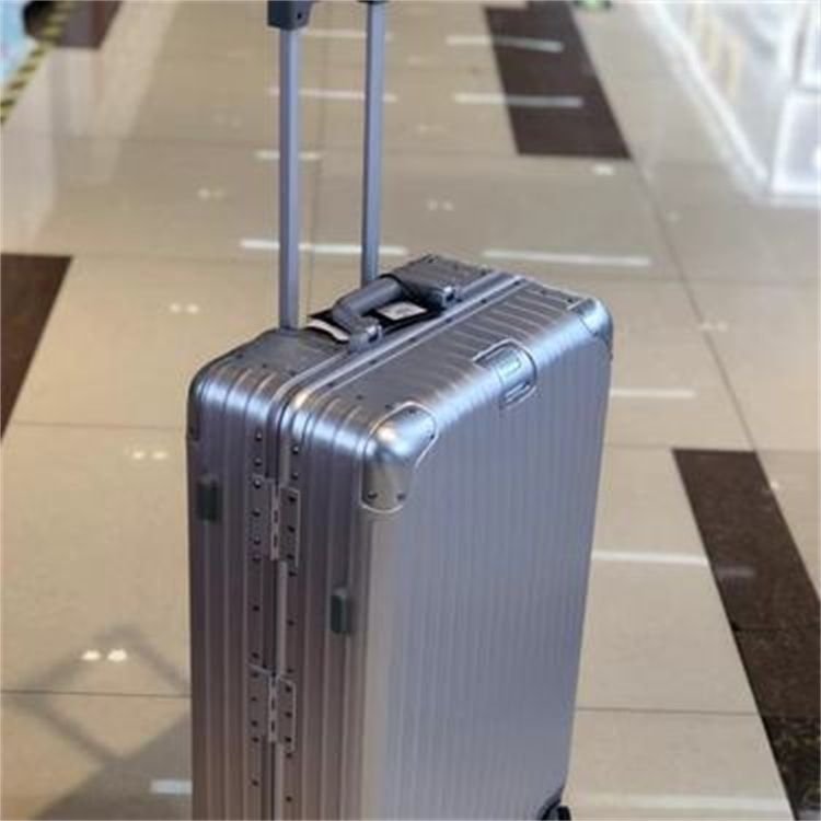 批发旅行箱旅行箱 安全稳固 快送发货 万向轮登机密码旅行箱